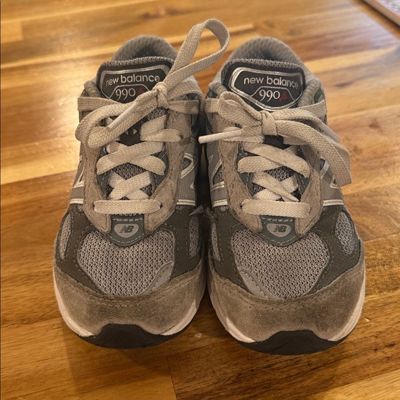 Toddler New Balance 990 Gray and White sneakers - Picture 1 of 5